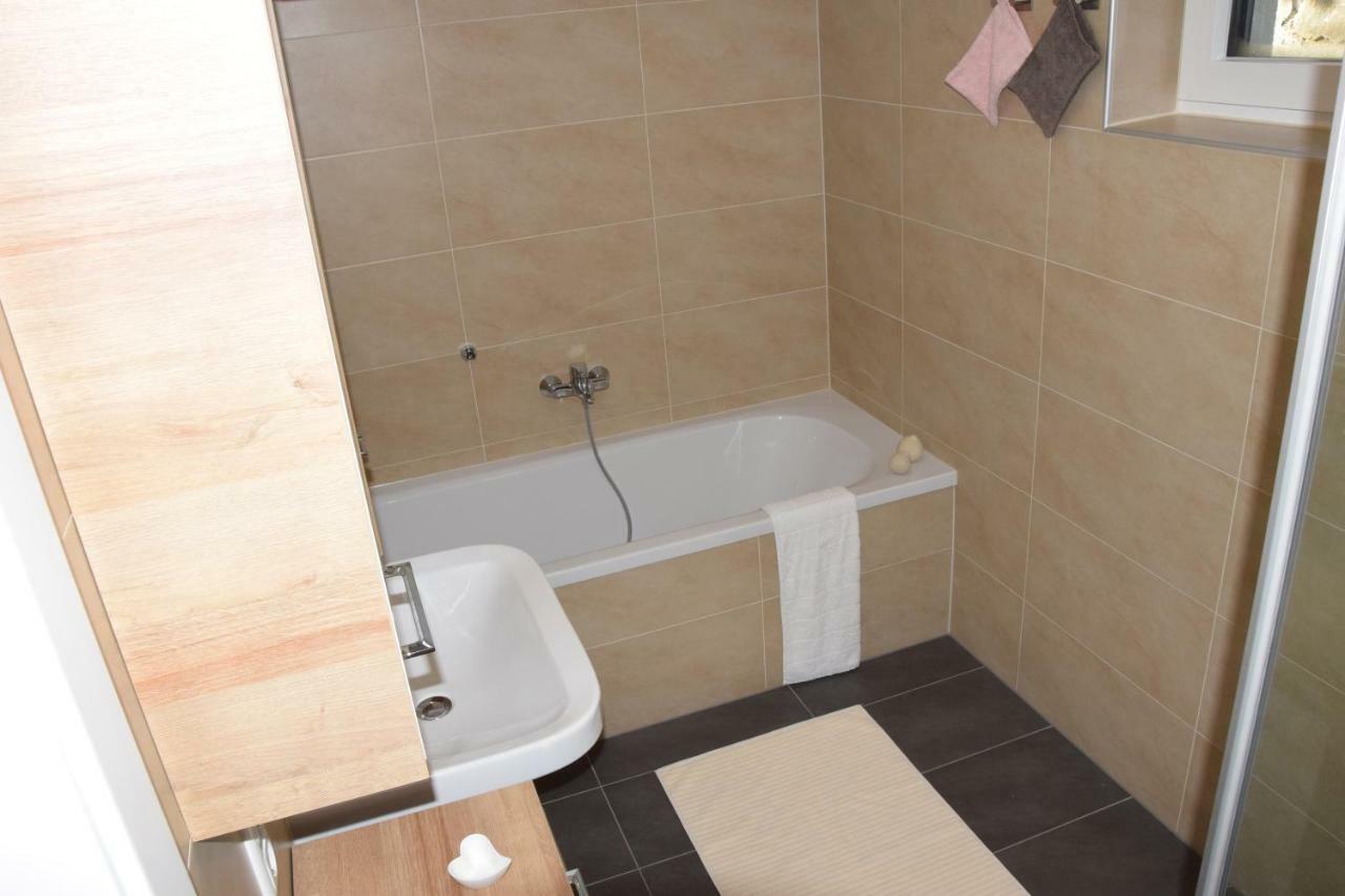 Ferienhaus Lurger ชตราสเซิน ภายนอก รูปภาพ